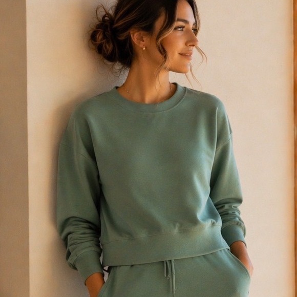 Lululemon Tops - Lululemon Perfectly Oversized Cropped Crew Softtreme Women Size 6 Green